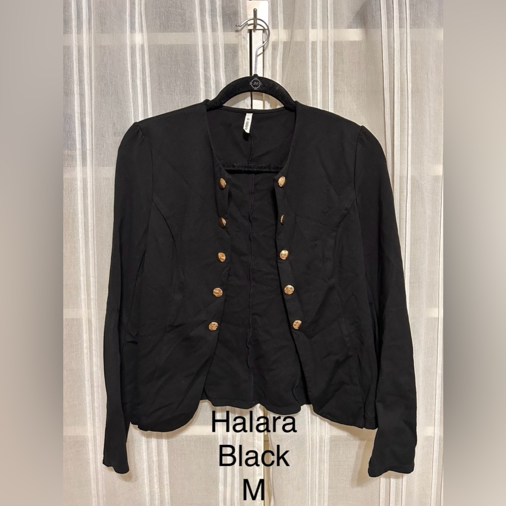 HALARA Black Cropped Blazer with Military-Inspired Design